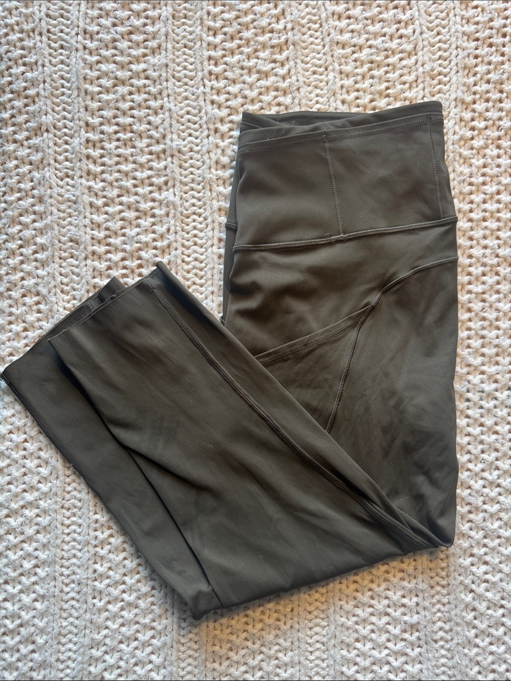 lululemon athletica Olive Green Ankle Crop Leggings